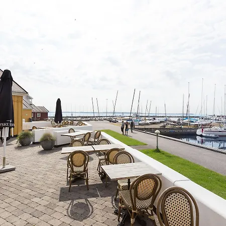 Отель Kalovig 2*